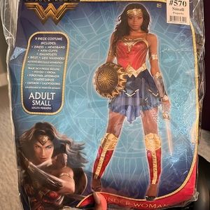 Wonder Woman women’s costume